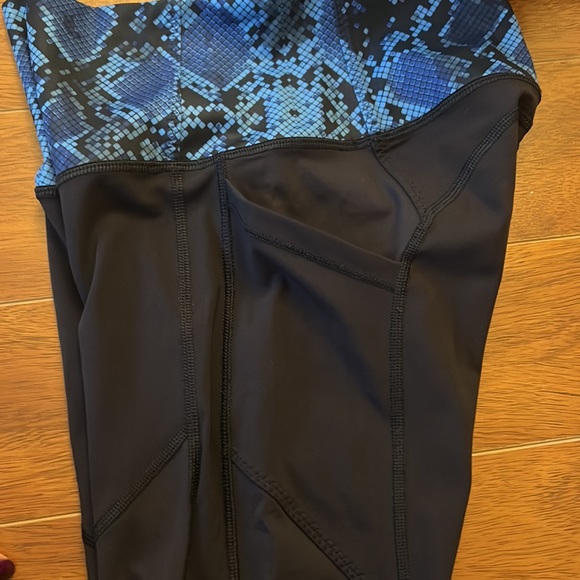 Lululemon -All the right places -high waisted -navy blue - snake print waistband - Picture 5 of 5